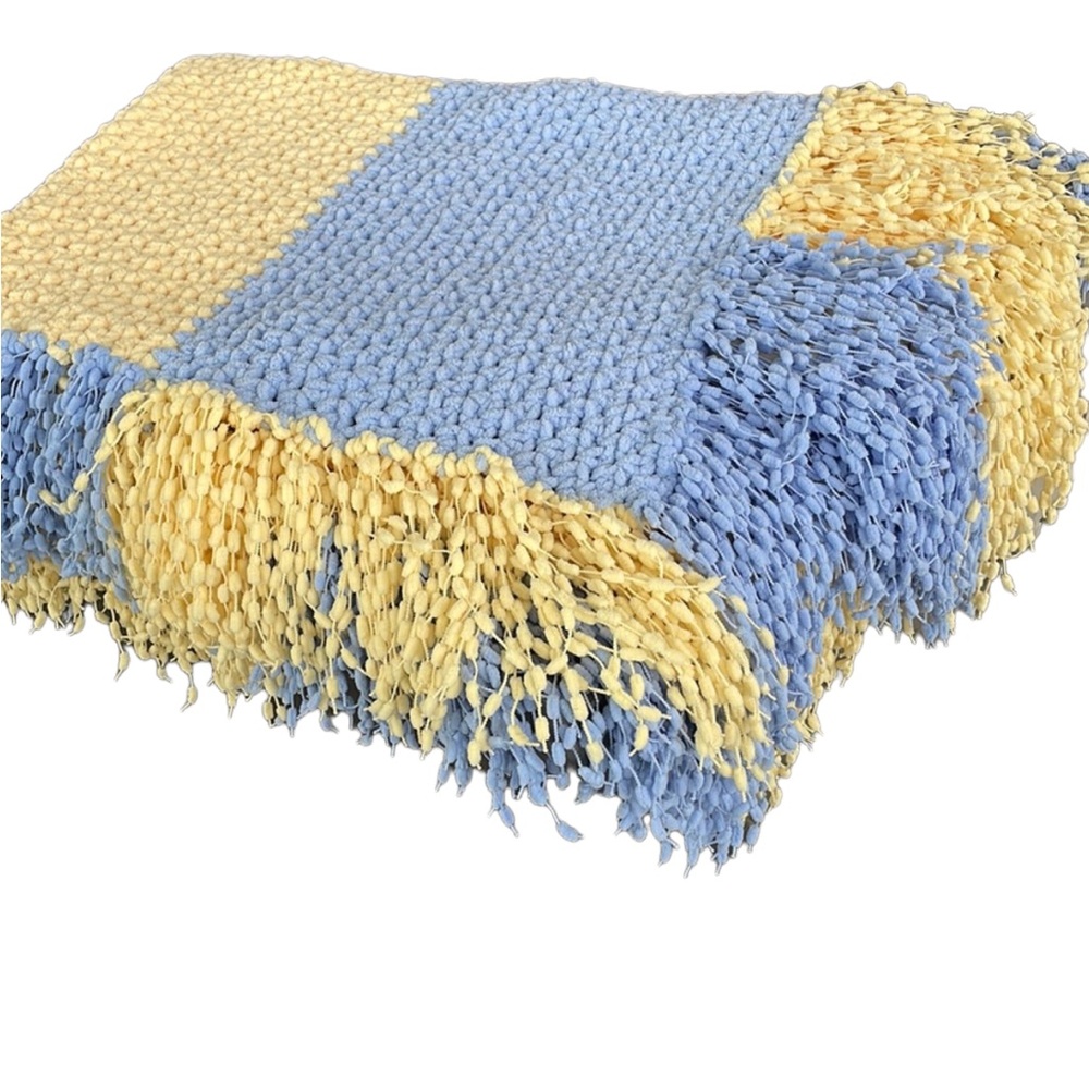 Handmade chunky knitted, fringe blanket/throw. Soft yellow, blue 35”x50” - Picture 5 of 13